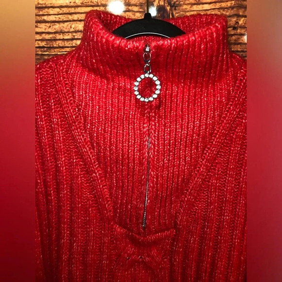 Red Venus Sweater - Picture 14 of 16